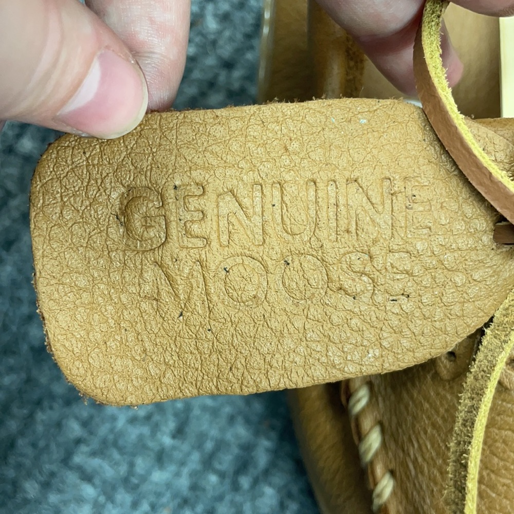 Minnetonka Women’s Moosehide Fringed Kilty Moccasins (2930) - Picture 6 of 8